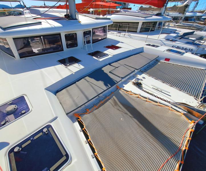 Book yachts online - catamaran - LAGOON 421 - THE MOB 6a BI-3-18-15  - rent