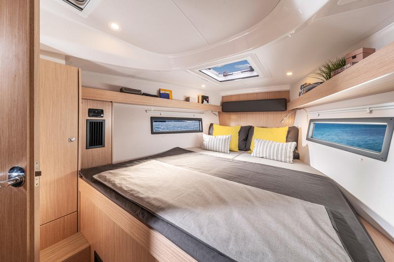 Book yachts online - sailboat - Bavaria C 38 - SUNNY - rent