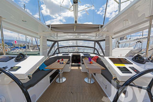 Book yachts online - sailboat - Hanse 548 AC &amp; GEN - JOY - rent