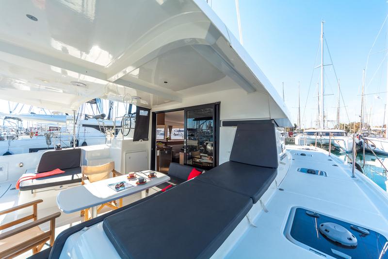 Book yachts online - catamaran - Lagoon 42 A/C &amp; GEN. - MAROU - rent