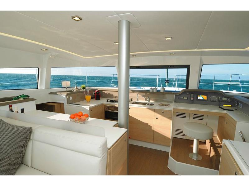 Book yachts online - catamaran - Bali 4.1 - E.S. - rent