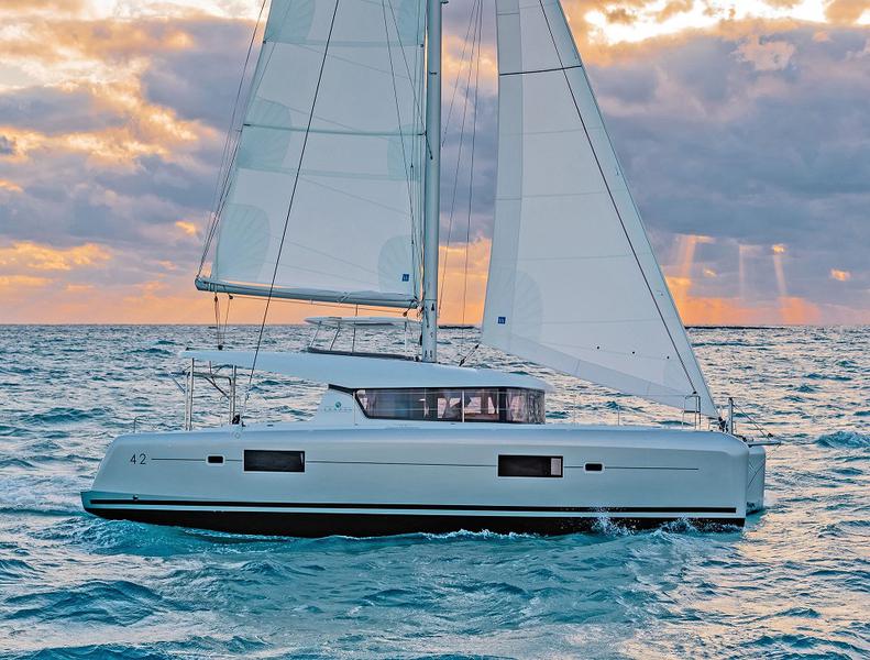 Book yachts online - catamaran - Lagoon 42 A/C &amp; GEN. - WHITE PEARL - rent