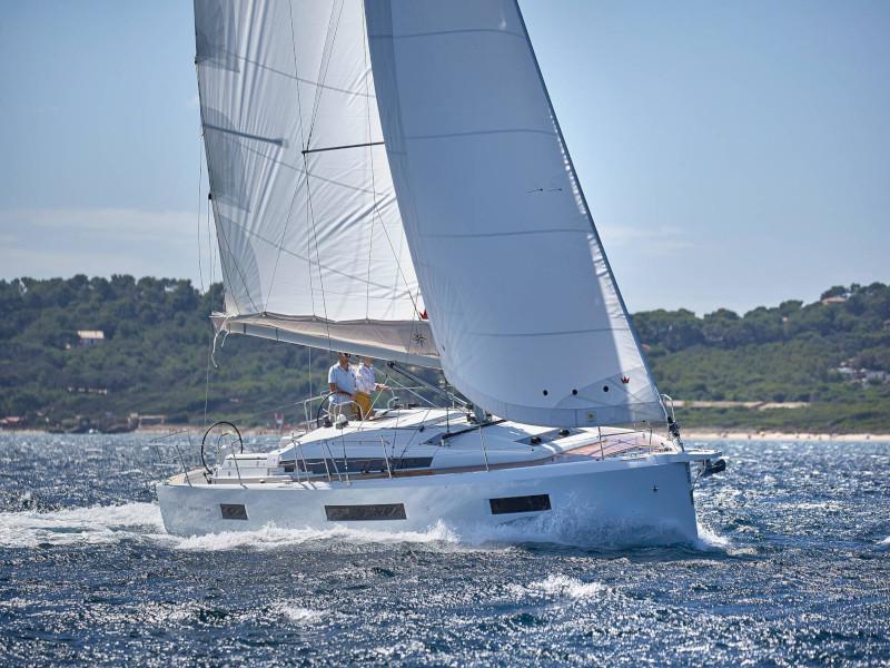 Book yachts online - sailboat - Sun Odyssey 440 - MIKE CHARLIE - rent
