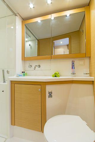 Book yachts online - catamaran - Lagoon 450 Fly A/C &amp; GEN. - Buena Suerte - rent