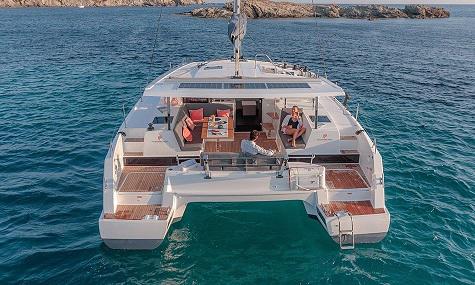 Book yachts online - catamaran - Isla 40 - MEMORIES - rent