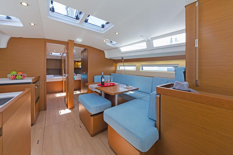 Book yachts online - sailboat - Sun Odyssey 490 - GOLDFISH - rent