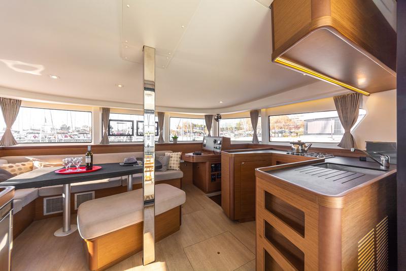 Book yachts online - catamaran - Lagoon 42 A/C &amp; GEN. - BLUE RIPPLE 1 - rent