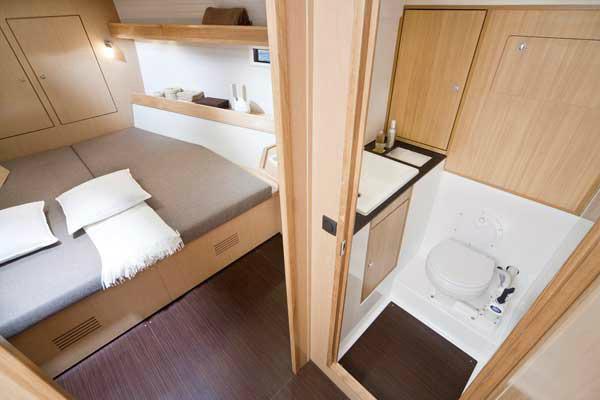 Book yachts online - sailboat - Bavaria Cruiser 45 - Johnny - rent