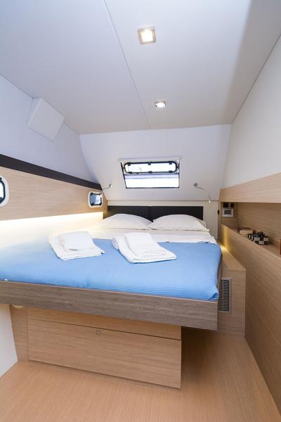 Book yachts online - catamaran - Bali 4.3 A/C &amp; GEN - ANNITA - rent