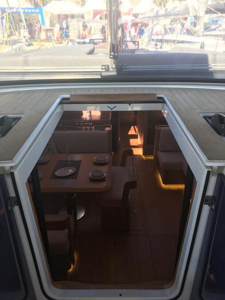 Book yachts online - sailboat - Dufour 56 Exclusive 2018 - Hola - rent
