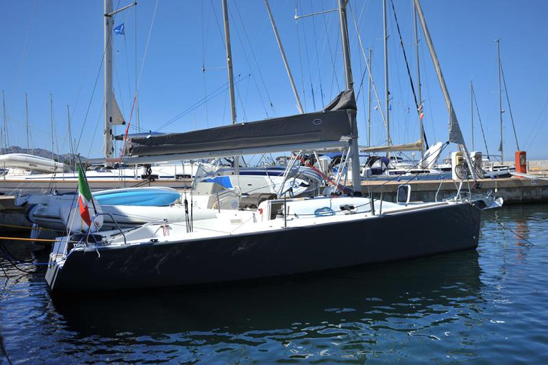 Book yachts online - sailboat - Beneteau 25 Platu - Athos - rent