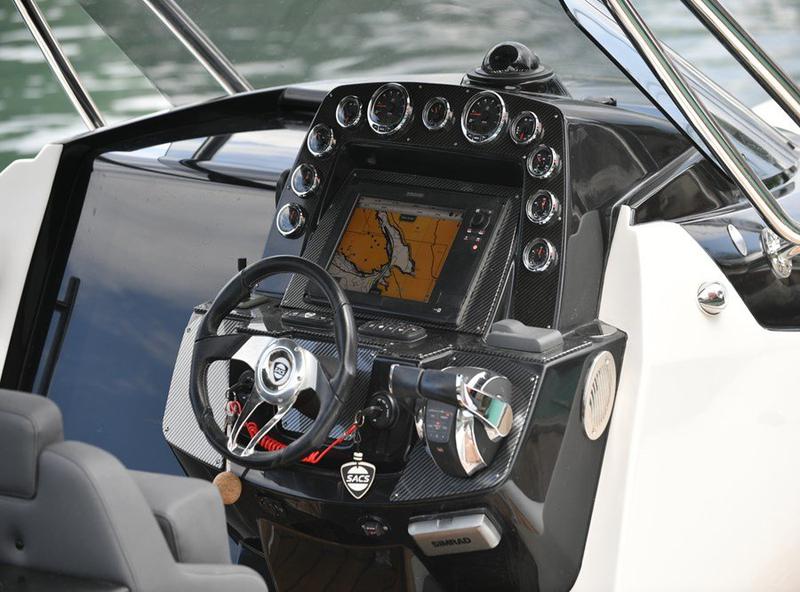 Book yachts online - motorboat - Sacs Strider 11 - Oltre - rent