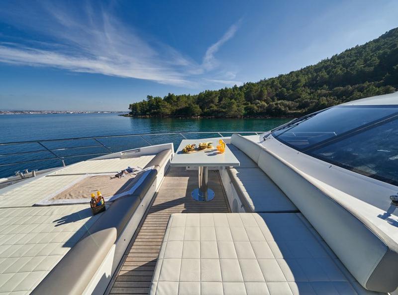 Book yachts online - motorboat - Azimut 72 - Relax of Croatia - rent