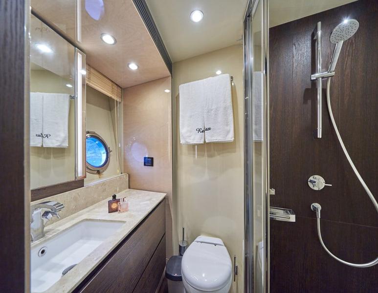 Book yachts online - motorboat - Azimut 72 - Relax of Croatia - rent