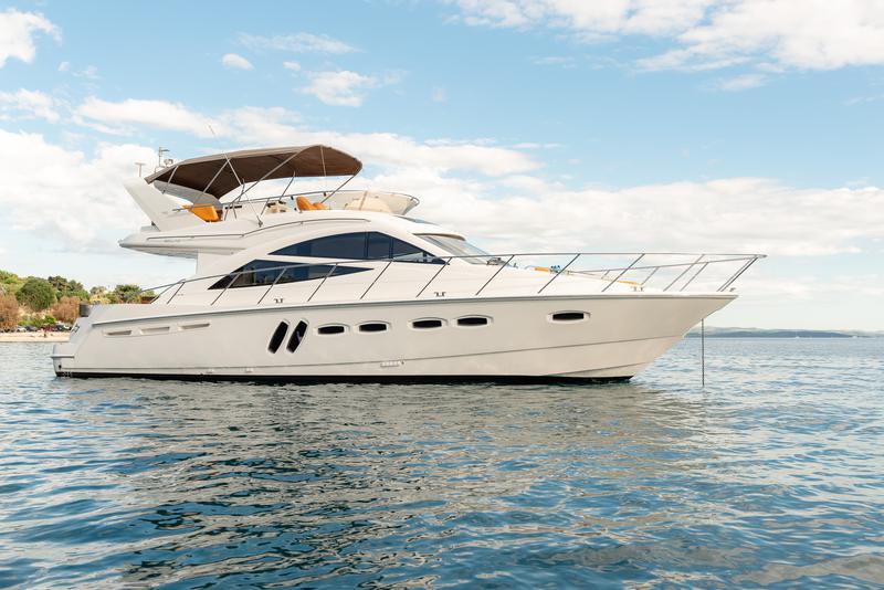 Book yachts online - motorboat - Sealine T 50 - Maja - rent