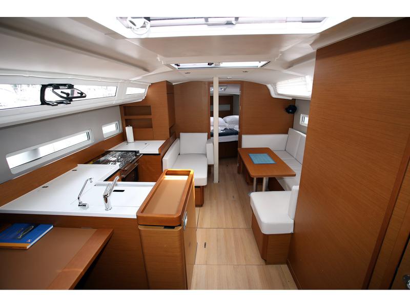 Book yachts online - sailboat - Sun Odyssey 410 - Deba - rent