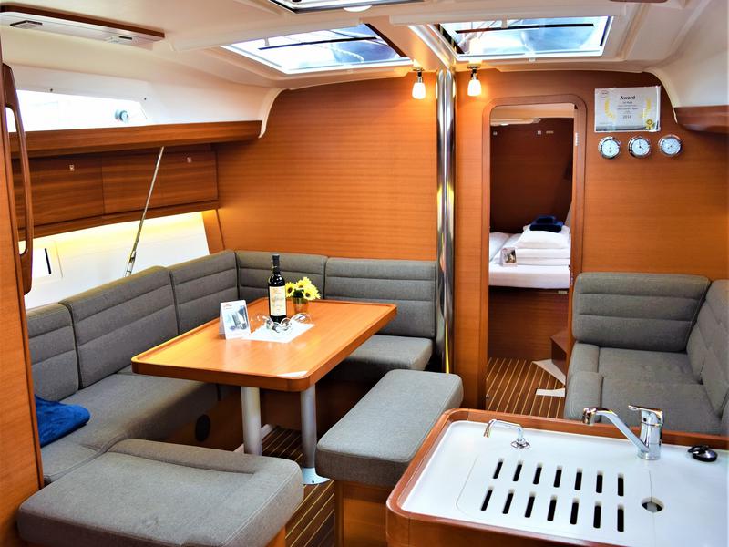 Book yachts online - sailboat - Dufour 412 GL - CAMINO - rent