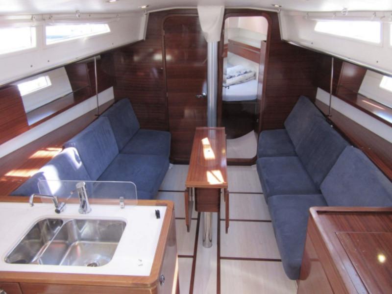 Book yachts online - sailboat - Salona 38 - Carvados - rent