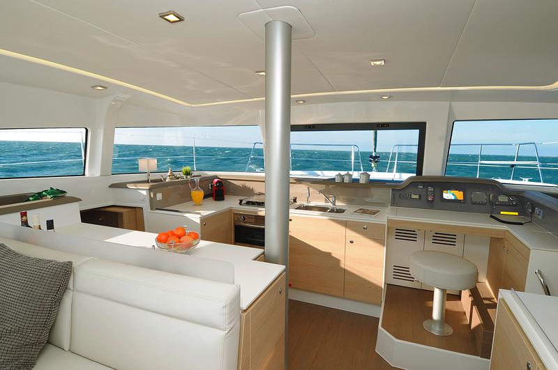 Book yachts online - catamaran - Bali 4.1 - Sinope - rent