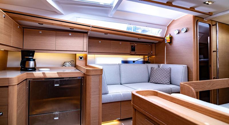 Book yachts online - sailboat - Dufour 520 Grand Large - Blue Bayou - rent