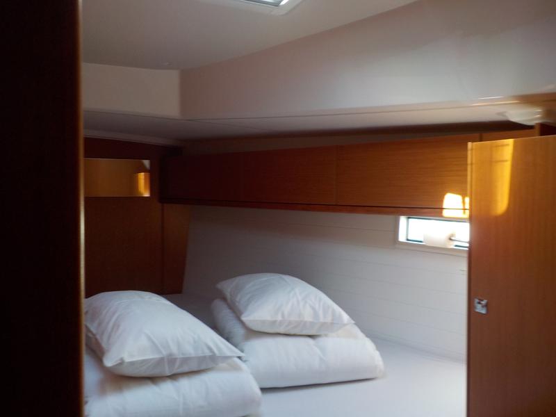 Book yachts online - sailboat - Bavaria Cruiser 46 - Titan - rent