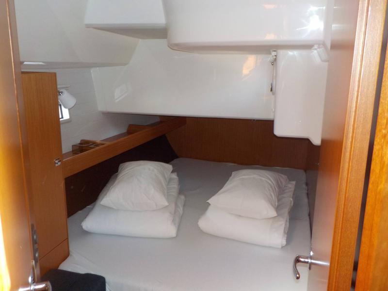Book yachts online - sailboat - Bavaria Cruiser 46 - Rava - rent