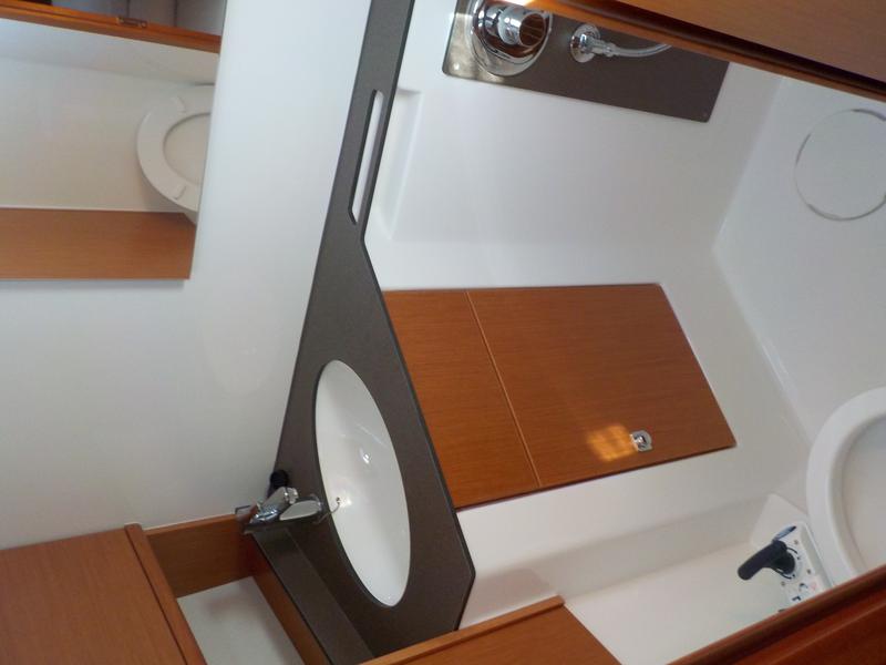 Book yachts online - sailboat - Bavaria Cruiser 46 - Kore - rent