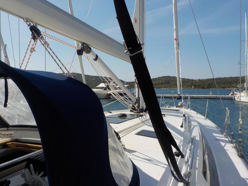 Book yachts online - sailboat - Bavaria Cruiser 46 - Eris - rent