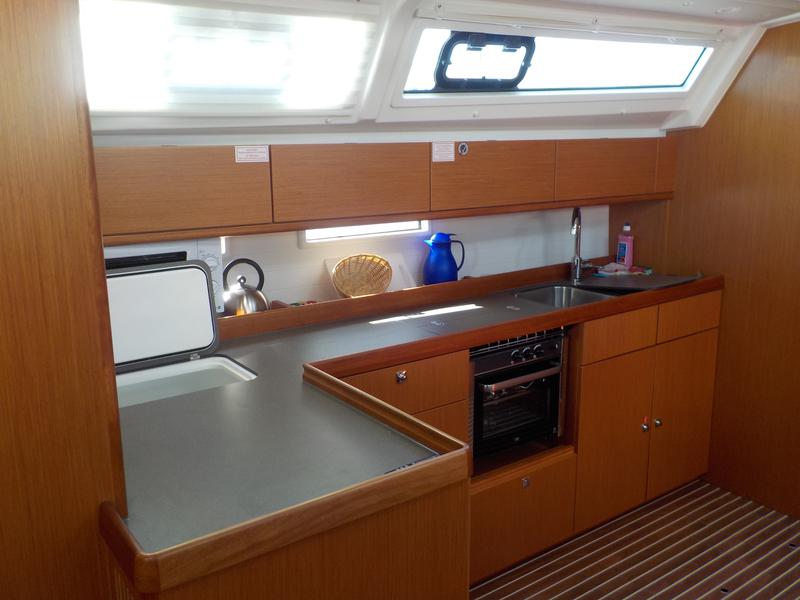 Book yachts online - sailboat - Bavaria Cruiser 46 - Mimas - rent