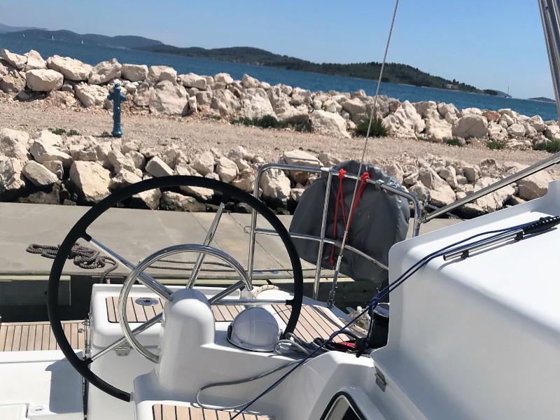 Book yachts online - sailboat - Sun Odyssey 419 - Bowie - rent