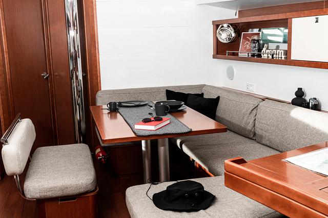 Book yachts online - sailboat - Oceanis 45 - THEIA - rent