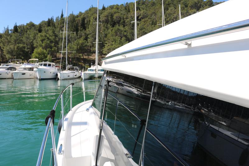 Book yachts online - motorboat - Jeanneau NC-11 Ownerversion - SORRY I - rent
