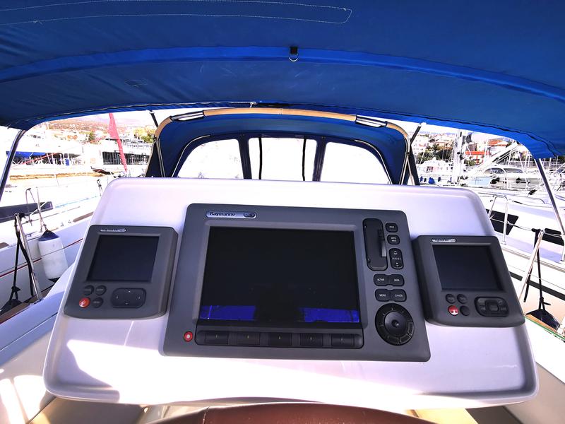 Book yachts online - sailboat - Sun Odyssey 36i - Mia - rent