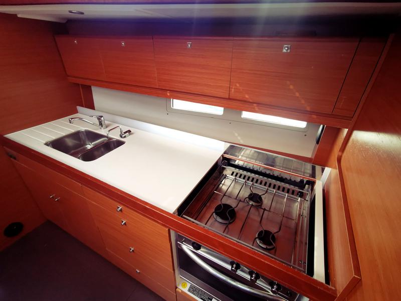 Book yachts online - sailboat - Dufour 460 - Mega  - rent