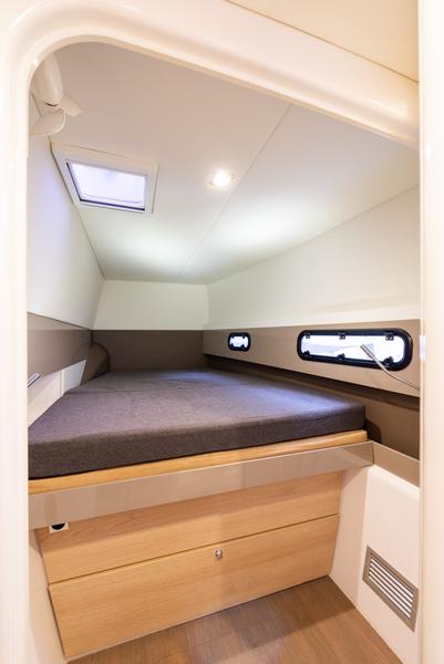 Book yachts online - catamaran - Bali 4.1 - Ramon - rent