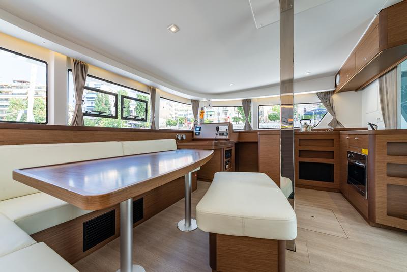 Book yachts online - catamaran - Lagoon 42 - Idal - rent