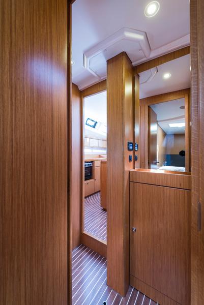 Book yachts online - sailboat - Bavaria Cruiser 56 - Breathless - rent