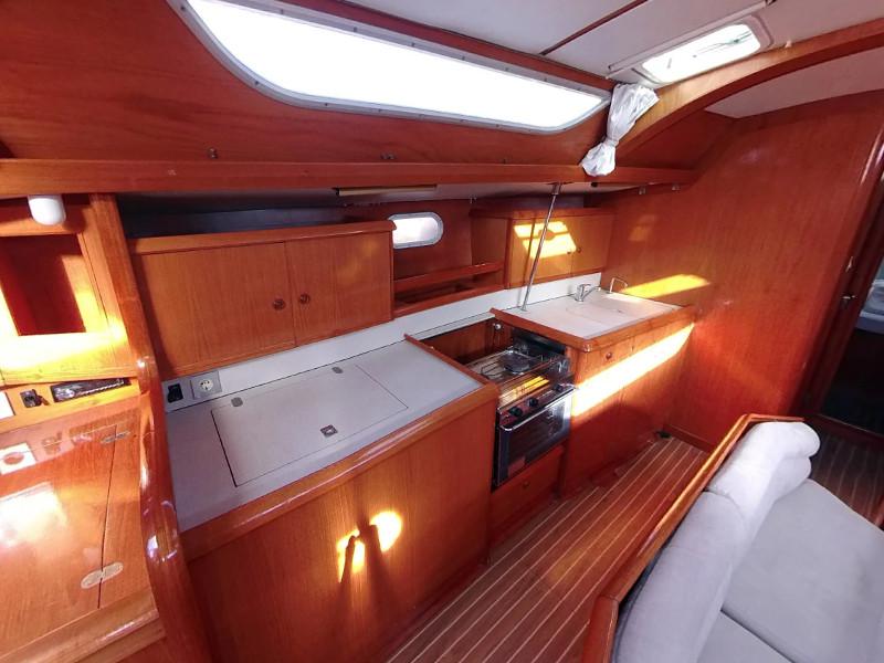 Book yachts online - sailboat - Sun Odyssey 42.2 - VERA I - rent