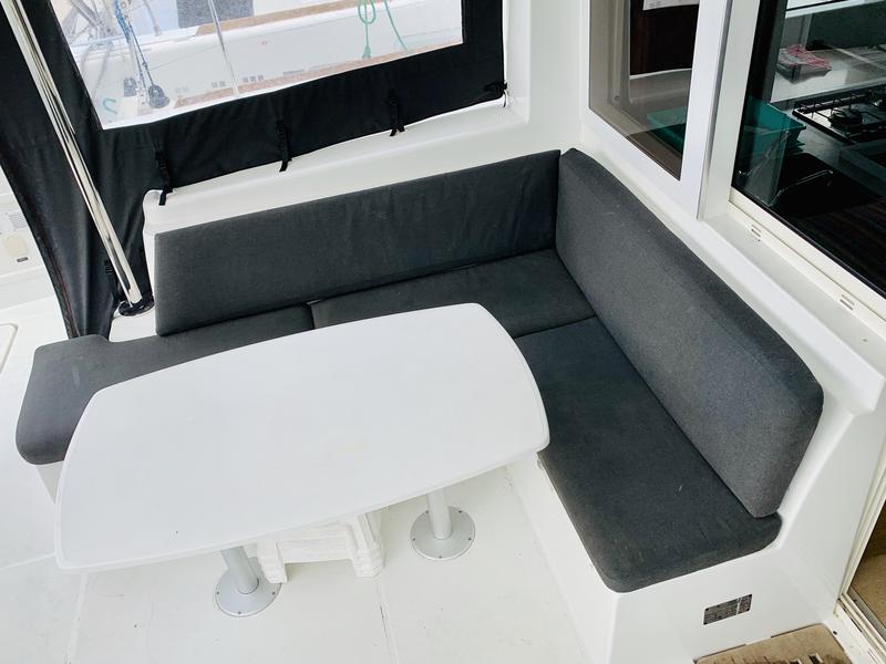 Book yachts online - catamaran - Lagoon 40 - Unique - rent