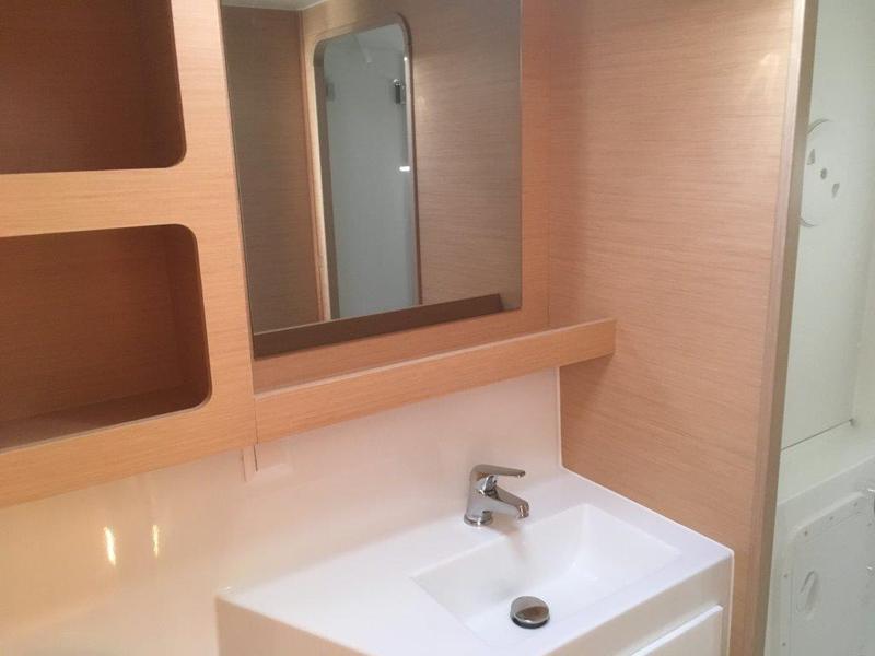 Book yachts online - catamaran - Lagoon 42 - Tigra - rent