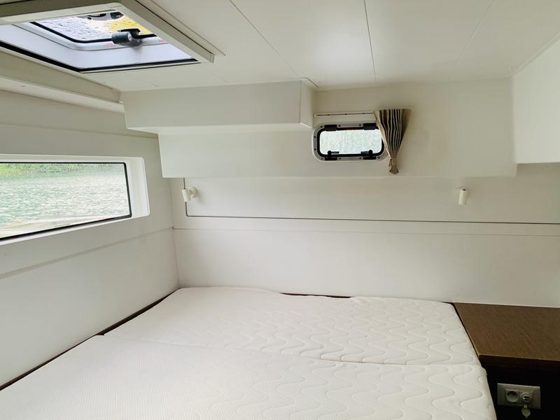 Book yachts online - catamaran - Lagoon 40 - Unicorn - rent