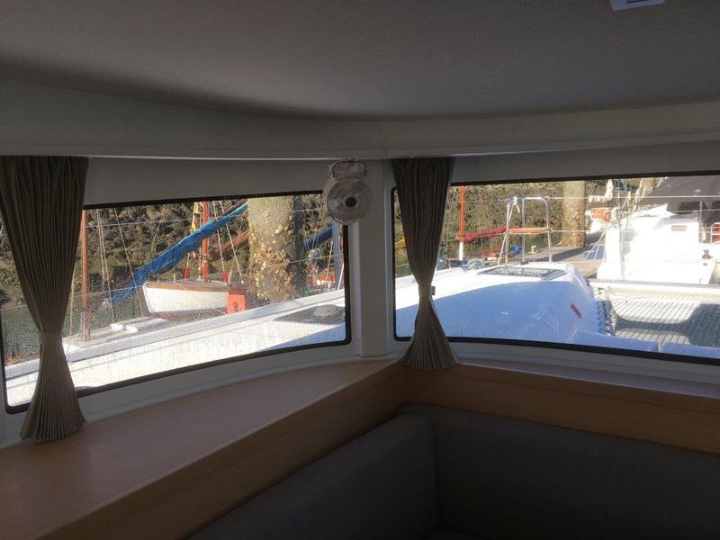 Book yachts online - catamaran - Lagoon 42 - Tidre - rent