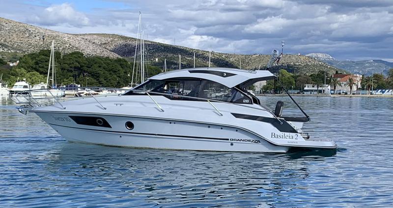 Book yachts online - motorboat - Grandezza 28 0C - BASILEIA 2 - rent
