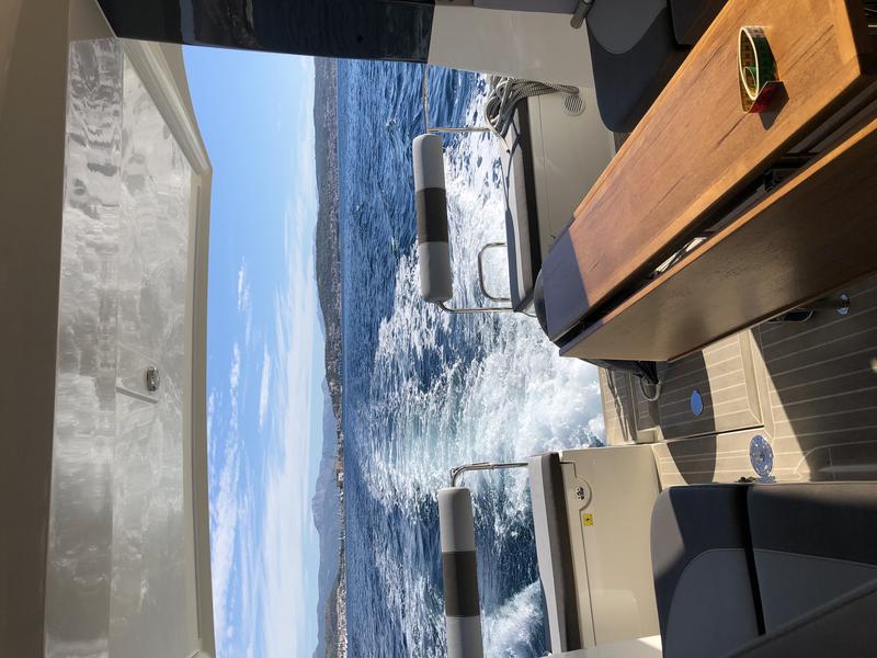 Book yachts online - motorboat - Delphia Escape 1350 - Vamia - rent