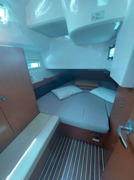 Book yachts online - sailboat - Bavaria Cruiser 41 - Nafsika - rent