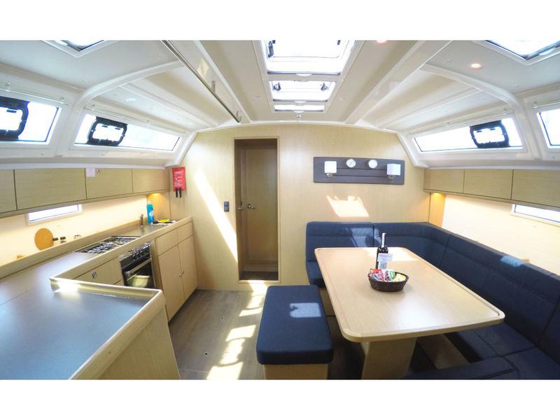 Book yachts online - sailboat - Bavaria Cruiser 46 - Rama - rent