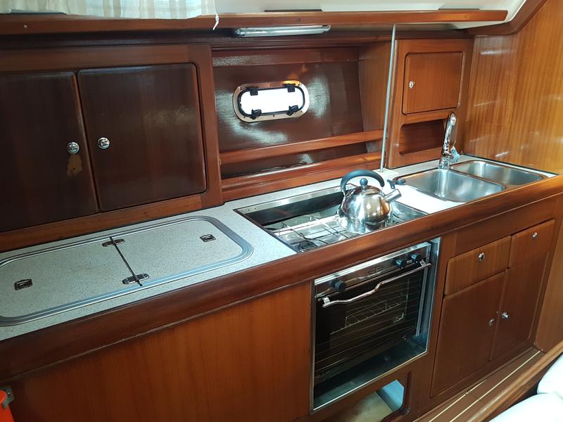 Book yachts online - sailboat - Bavaria 40 - Alegria - rent