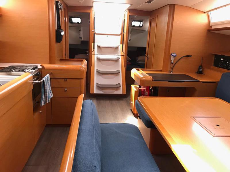 Book yachts online - sailboat - Sun Odyssey 519 - Alboran Cognac (Majorca) - rent