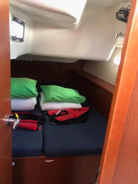 Book yachts online - sailboat - Oceanis 40 - Alboran XXXIII Chachi (Majorca) - rent