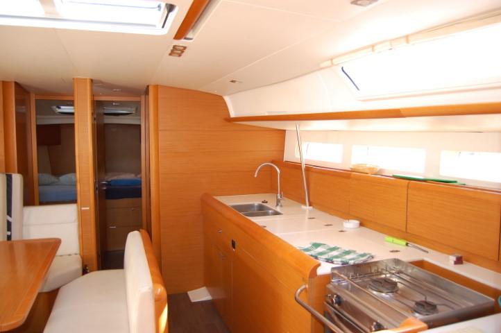 Book yachts online - sailboat - Sun Odyssey 519 - Alboran Champagne (Cabo Verde) - rent
